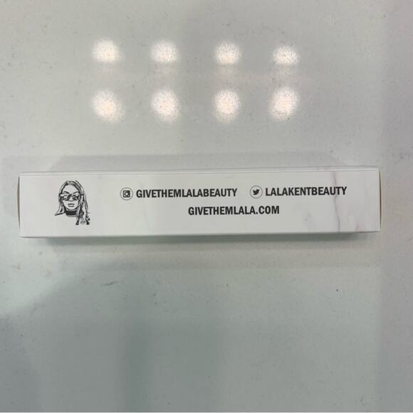 LALA Hydromatte Lip Stain dark nude - Picture 6 of 9